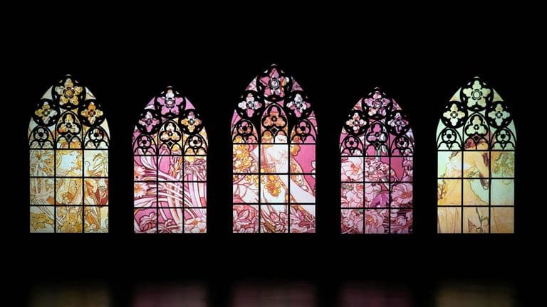 Stained Glass Revival: Southern California Studio Leads Artistic Renaissance