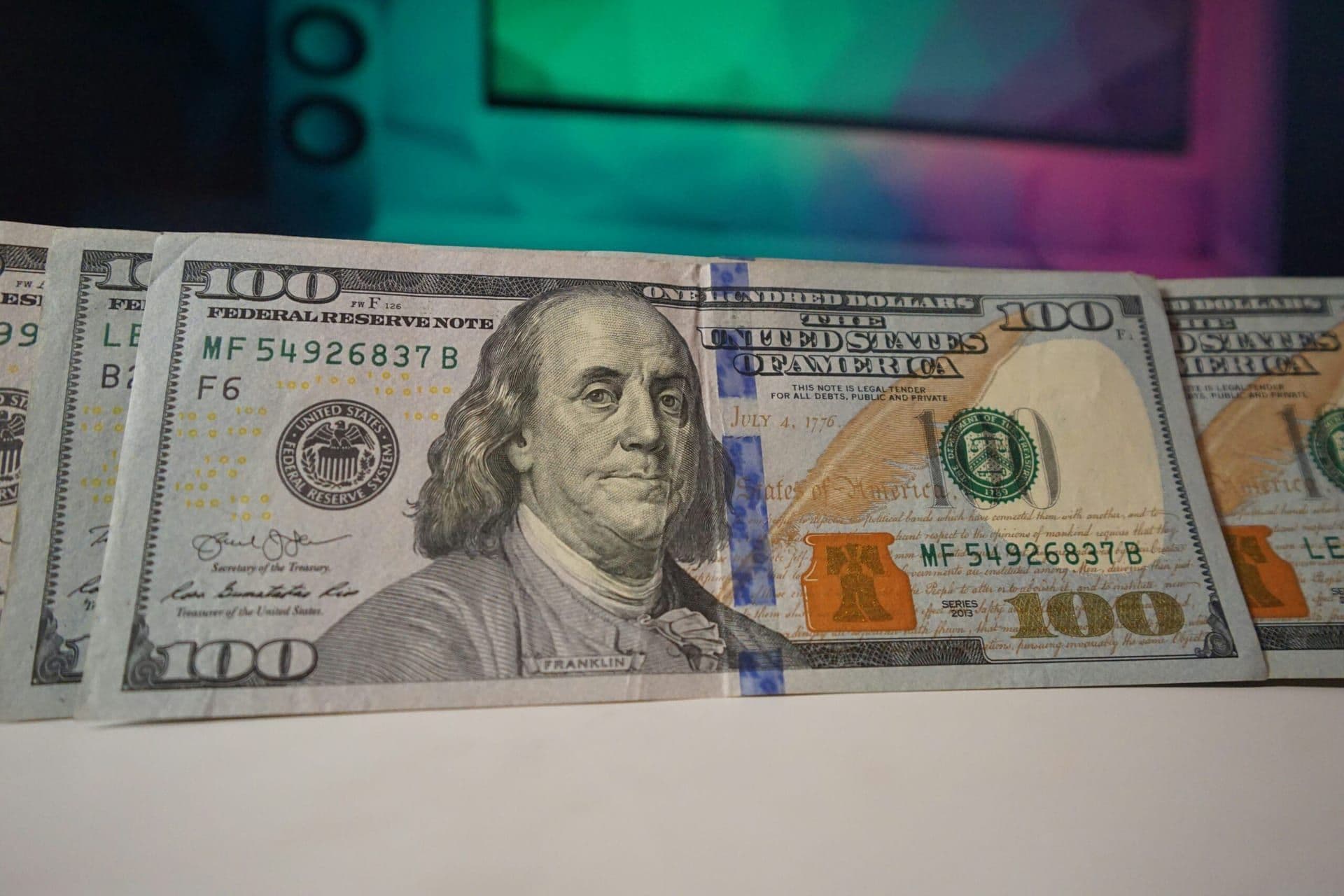 San Diego Debates Controversial $17 Minimum Wage Proposal Amid Economic Concerns