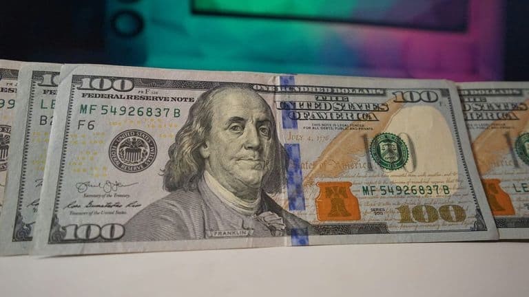 San Diego Debates Controversial $17 Minimum Wage Proposal Amid Economic Concerns