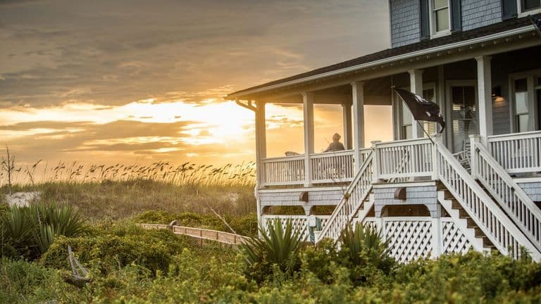 The Resurgence of Vacation Homes: Trends and Insights for Buyers and Investors