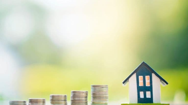 Real Estate Investment in 2024: Key Strategies for a Shifting Market