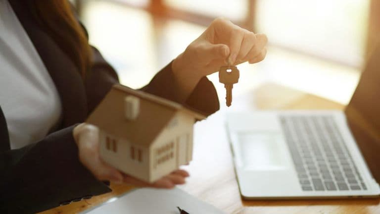 The Impact of Technology on Home Buying: Innovations Reshaping the Real Estate Journey