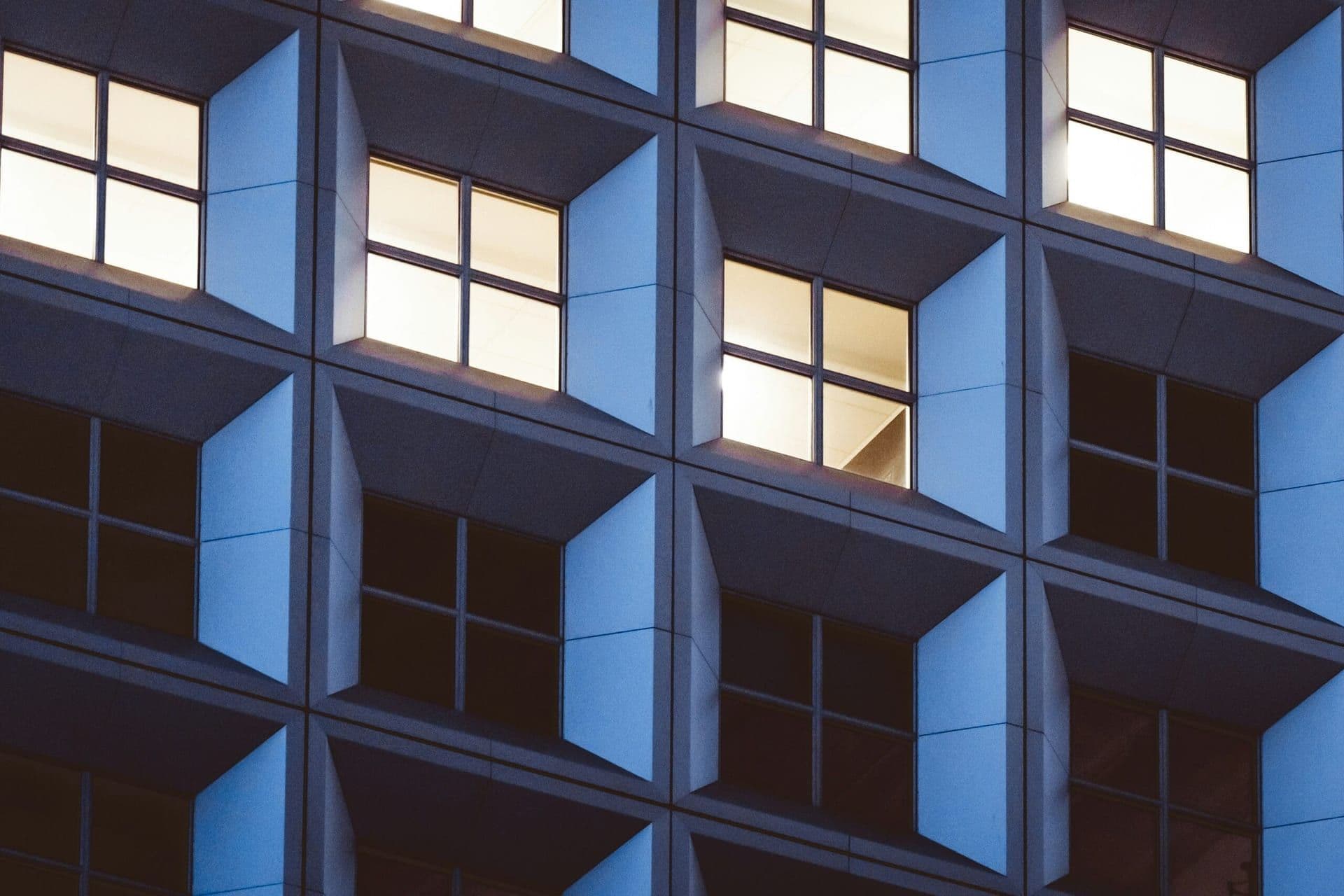 Commercial Real Estate Outlook: Challenges and Opportunities for Retail and Office Spaces