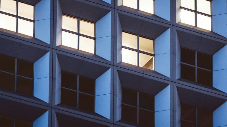 Commercial Real Estate Outlook: Challenges and Opportunities for Retail and Office Spaces