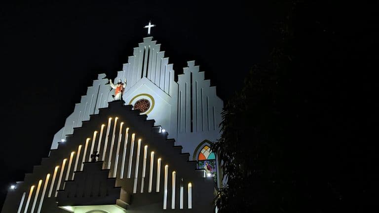 Noche de Altares: Honoring the Departed in Downtown Santa Ana