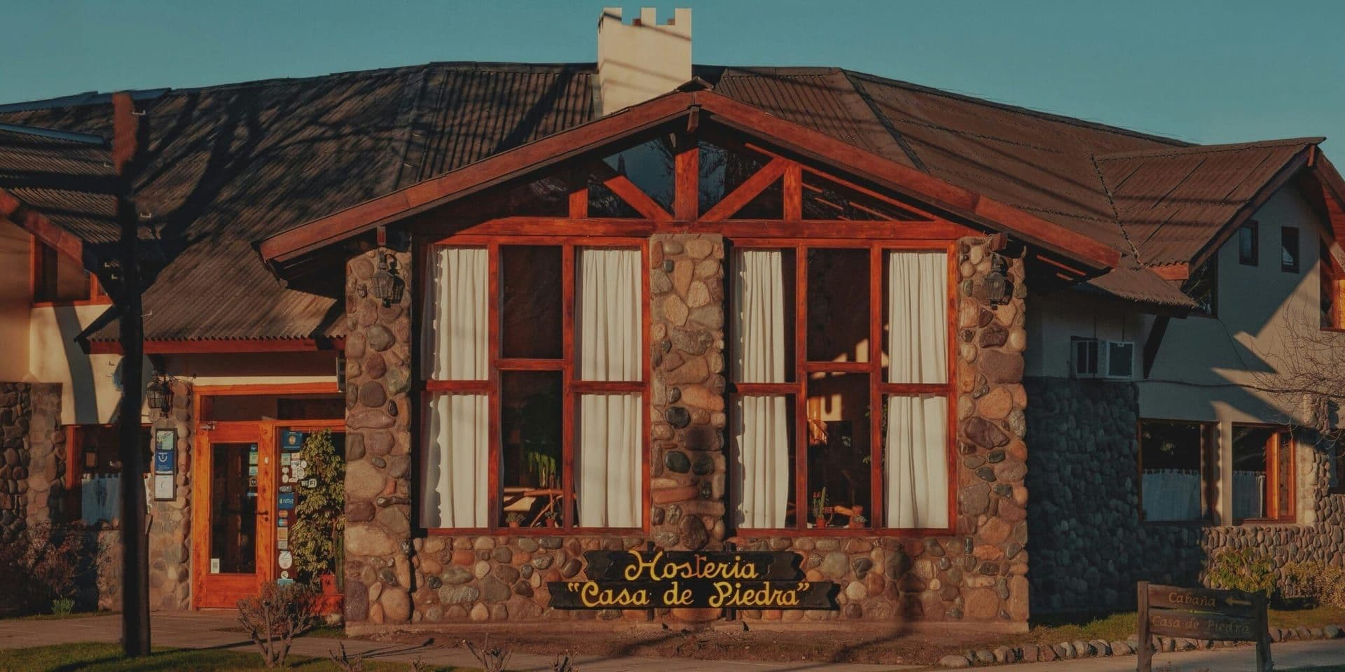 Wyoming Lodge Emerges as Center for Far-Right Political and Intellectual Gatherings