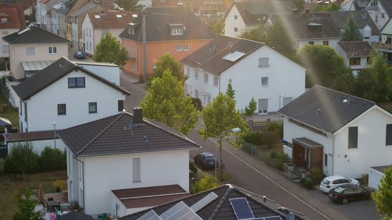 Sustainable and Smart Homes: What Buyers Want in 2024