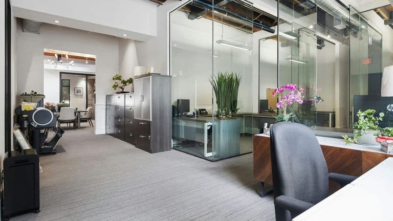 Commercial Real Estate in 2025: Adapting to Hybrid Work and Flexible Office Space Needs