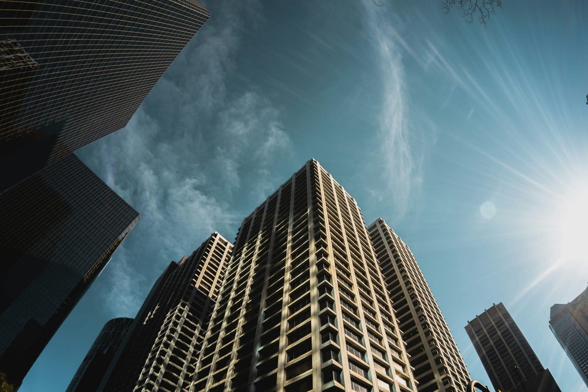 Real Estate Investment in 2024: Key Strategies for Navigating a Shifting Market
