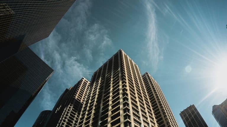 Real Estate Investment in 2024: Key Strategies for Navigating a Shifting Market
